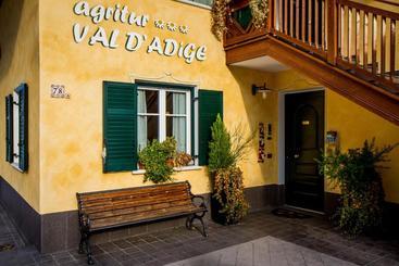 تختخواب و صبحانه Agritur Val D Adige