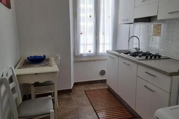 مبيت وإفطار Antico Borgo Piceno