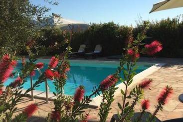 Agriturismo   B&b L Acquacotta