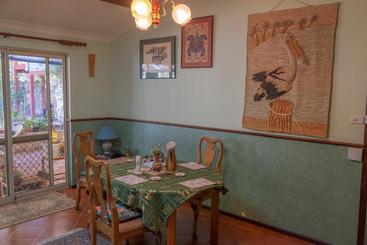 Busselton Marina Bed And Breakfast