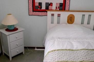 Busselton Marina Bed And Breakfast