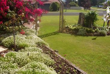 Busselton Marina Bed And Breakfast