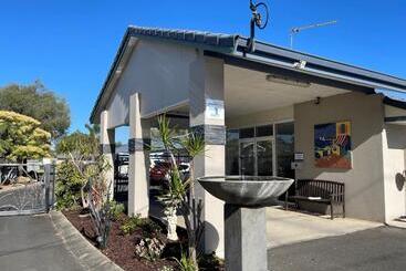 Busselton Gale Street Motel & Villas