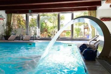 בית מלון כפרי Cavallino Bianco   Weisses Roessl