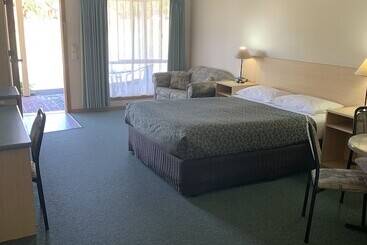 מוטל Arthur Phillip Motor Inn