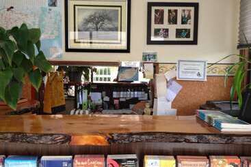 מוטל Rippleside Park Motor Inn