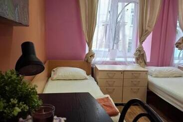 هاستل Jamaika @ Shopen