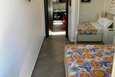 تختخواب و صبحانه Nero Chupiteria The Time Avanzato