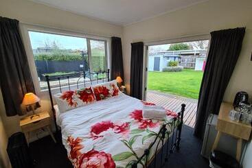 پانسیون Central Masterton Sleepout