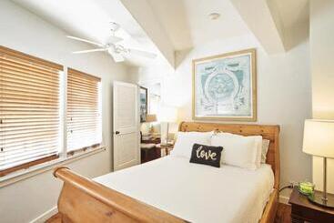 فندق Burns Square