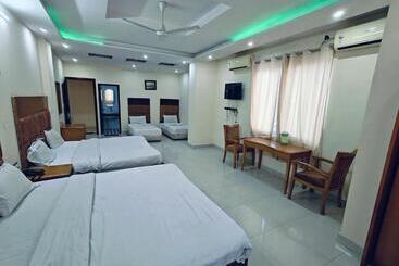 בית מלון כפרי Kirti Heritage