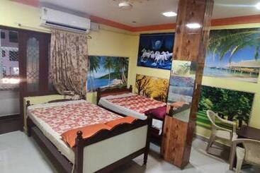 בית מלון כפרי Sri Bagavan Lodge