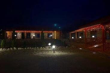 فندق Vachnadziani Wine Resort