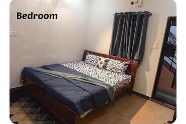 מלון דירות Oak Shadows Inn