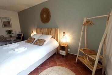 פנסיון Le Cottage Des Falaises