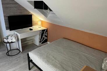 بنسيون Mini Hotel With Home Facilities In Hamilton West