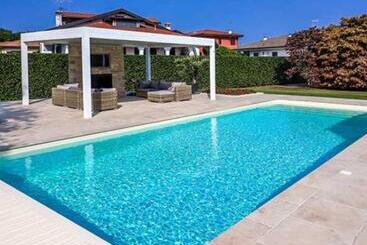 פנסיון Villa