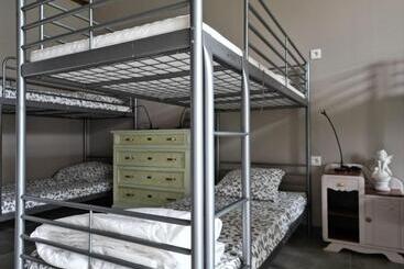 호스텔 Dortoirs 12per