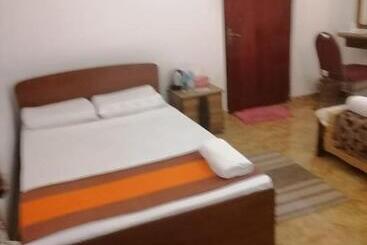 酒店 Chill N Chillltd