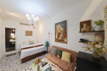 هتل Cozy Fun Homestay 16