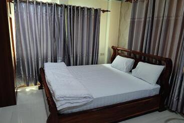 هتل Galaxy Indian