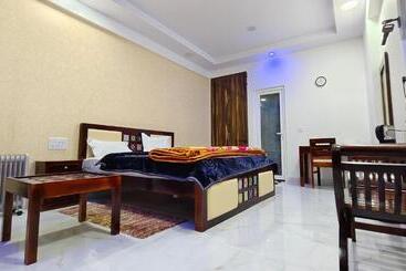 فندق Lansdowne Vacation Homes