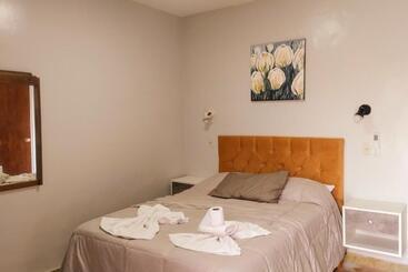 בית מלון כפרי Los Olivos Termal Spa