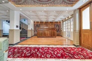 בית מלון כפרי The Pahalgam Shore