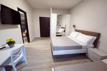 پانسیون Piol Guest House