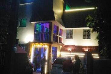 پانسیون Shradhanjali