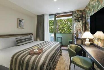 202 Elizabeth Hotel   The Oxford   Australia