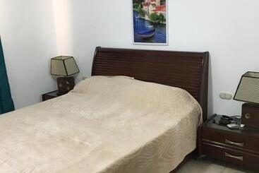 هتل آپارتمان Ahmed Aboutalep