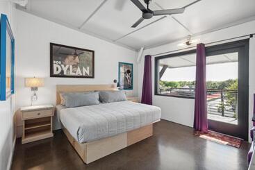 Boutique Vera Hotel In The Heart Of Folly Beach