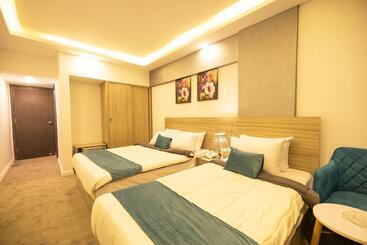 Mar Charbel Hotel Cairo