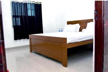 ペンション K P Guest House