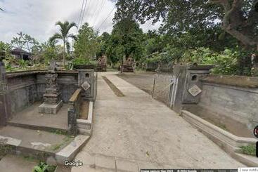 פנסיון Kelod Kangin Guest House