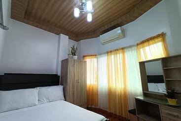 Sillero Painting Gallery And Hostel