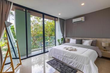 Апарт-отель The Best Holiday Suite Room