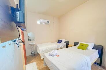 Urbanview Hotel Sany Cirebon