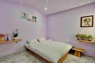 هتل Flower Garden