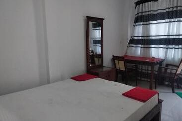 호텔 Happy Guest House