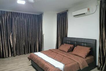 בית מלון כפרי Oyo 90965 Lakut Valley Homestay