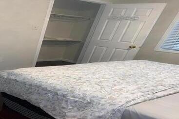 بنسيون Bright Queen Room