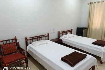 ペンション Iskcon Temple Vadodara