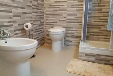 ペンション Maya Guest House