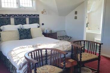 پانسیون Mornington Guest House