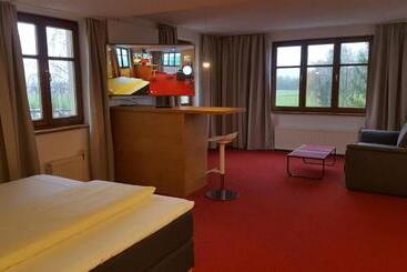 민박 & Fitness Castello