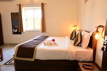 בית מלון כפרי Aijasvan Resort