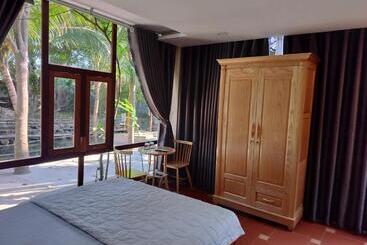 هتل Khu Du Lịch Suối Ong