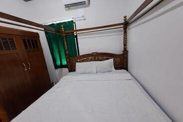 בית מלון כפרי Oyo 93814 Amanda Homestay